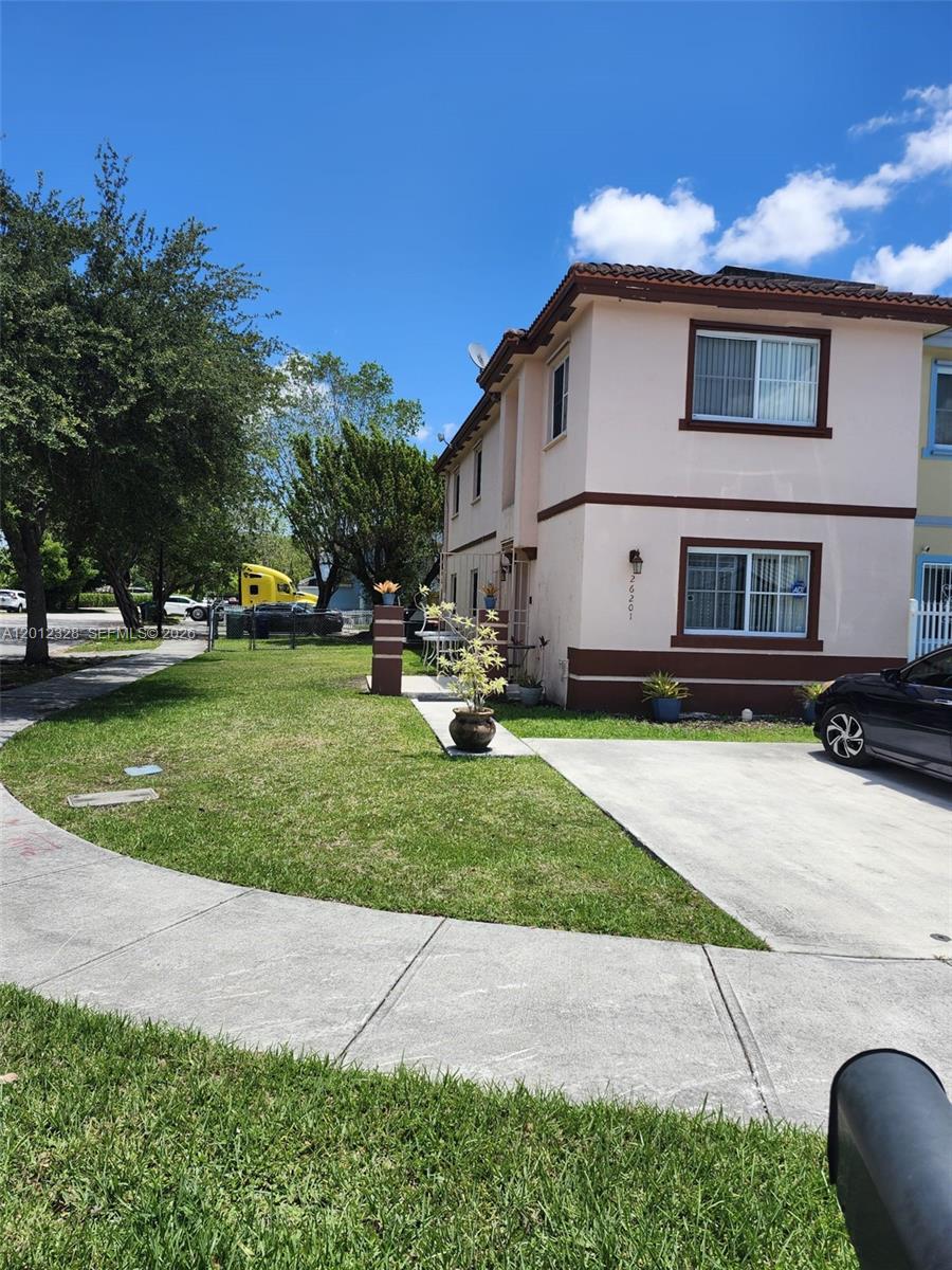 26201 SW 135th Ave, Homestead FL 33032 photo 3