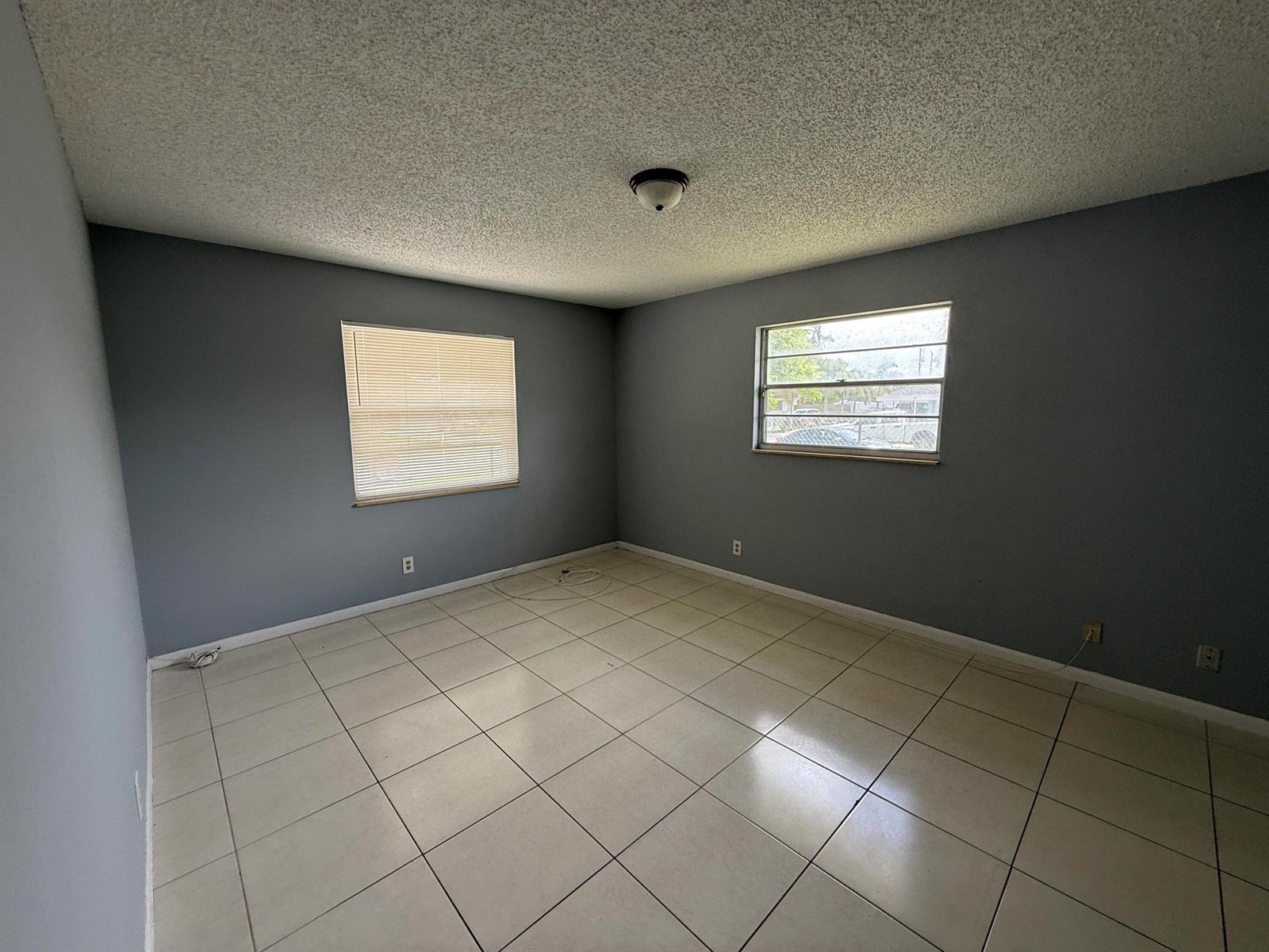 2519 Griffin Square, FL 33406 photo 4