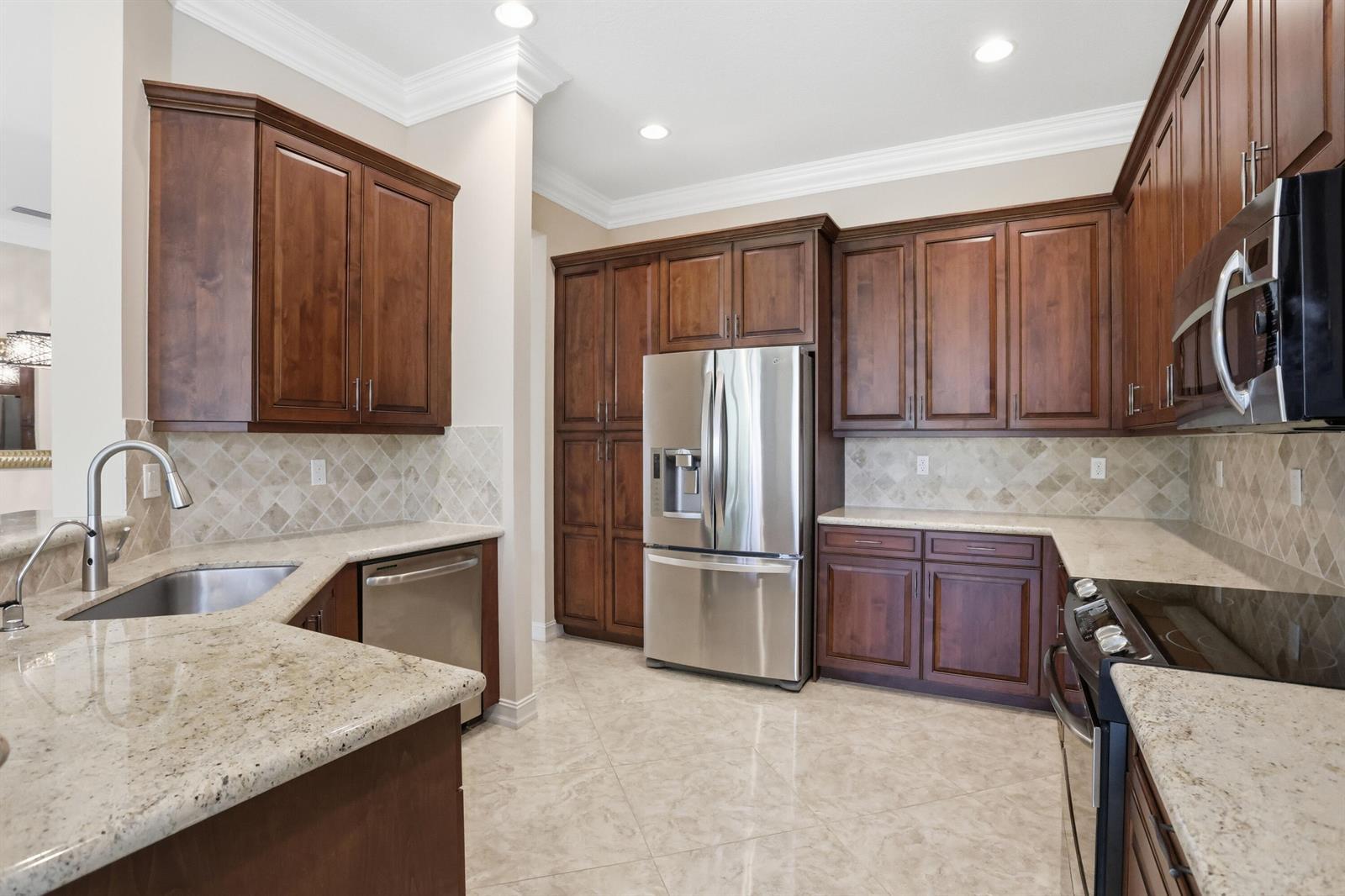 10825 Leaf Bridge Way, Boynton Beach FL 33473 photo 2