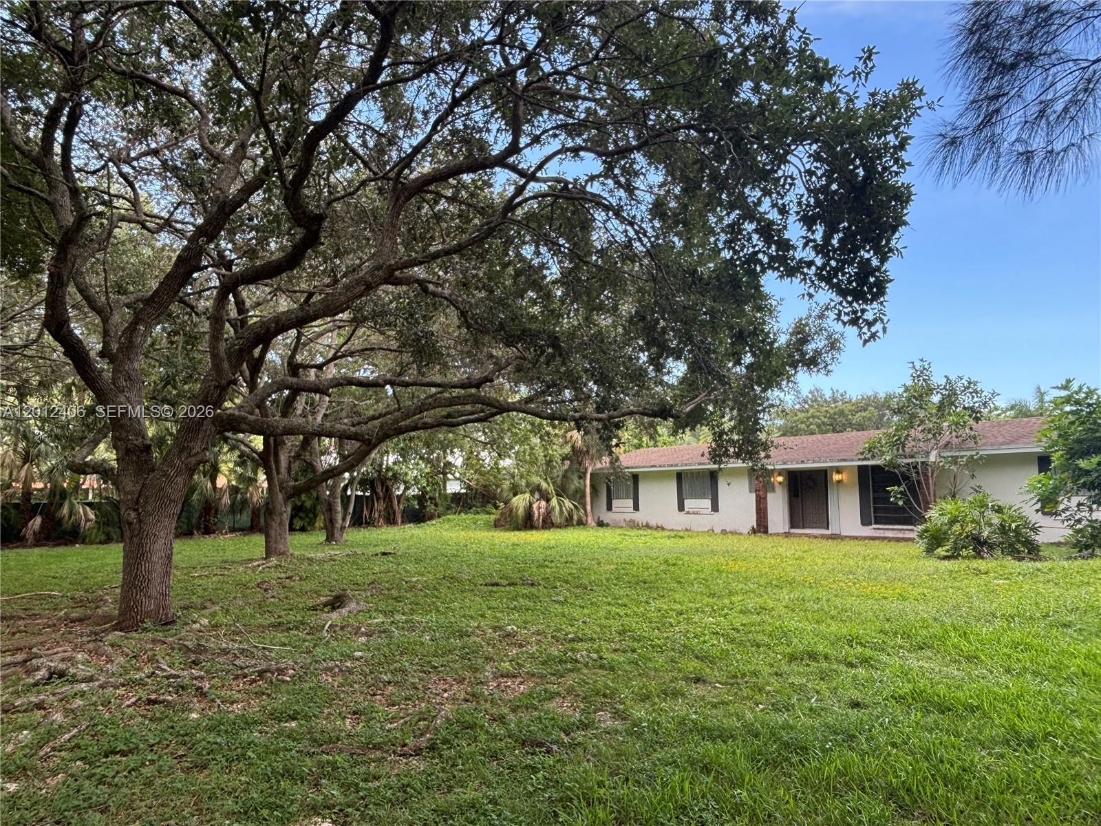 9290 SW 104th St, Miami FL 33176 photo 2