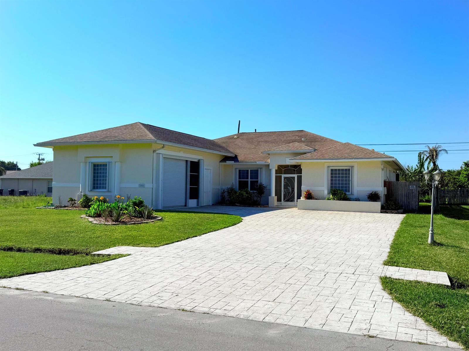 1006 SW Majorca Avenue, Port St. Lucie FL 34953