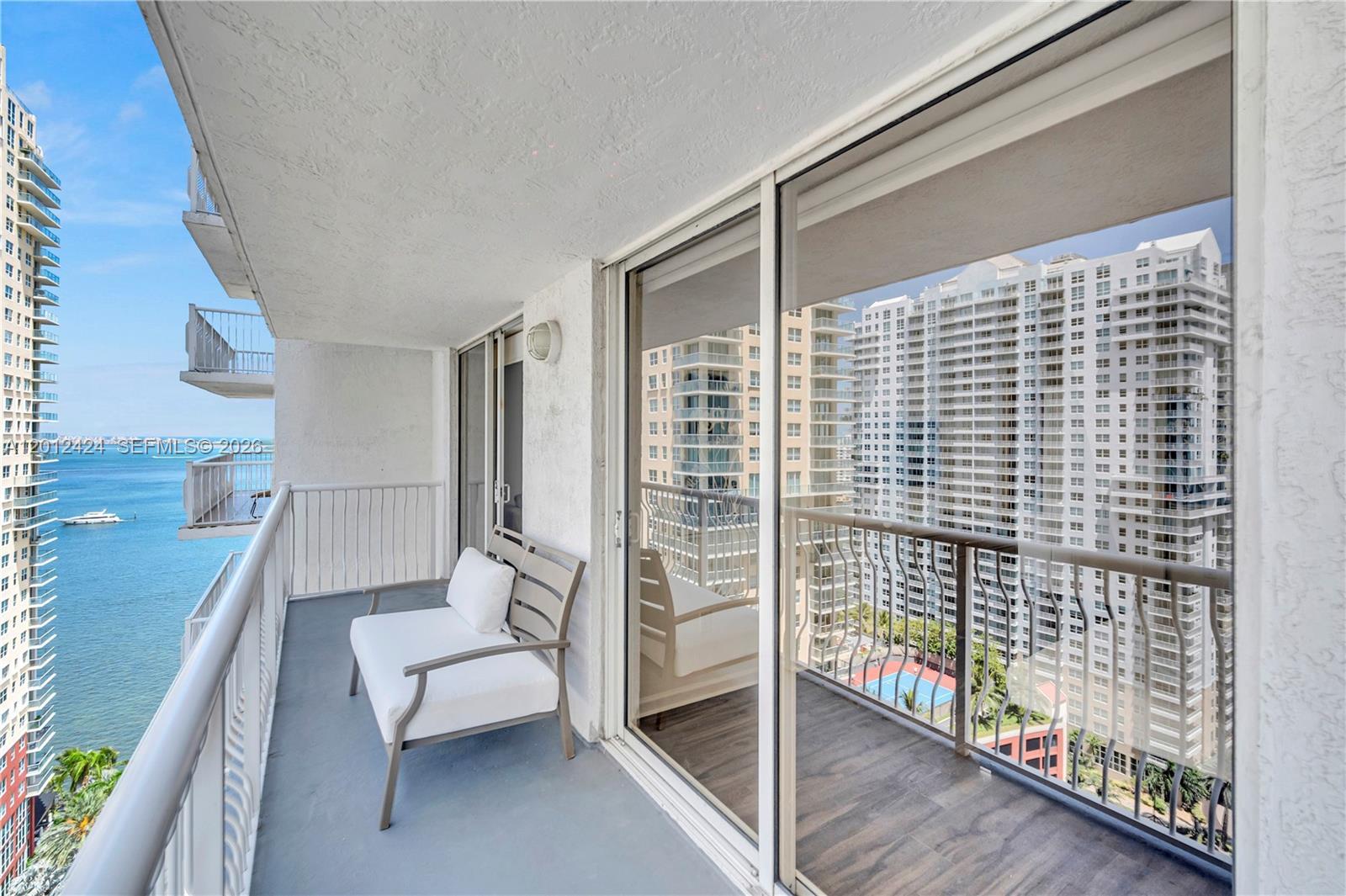 1200 Brickell Bay Dr # 2304, Miami FL 33131 photo 4