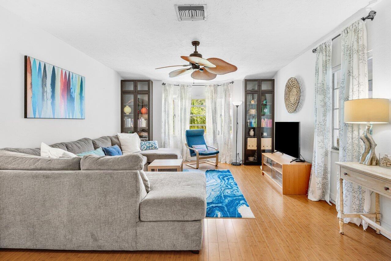 249 NE 15th Street, Delray Beach FL 33444 photo 3