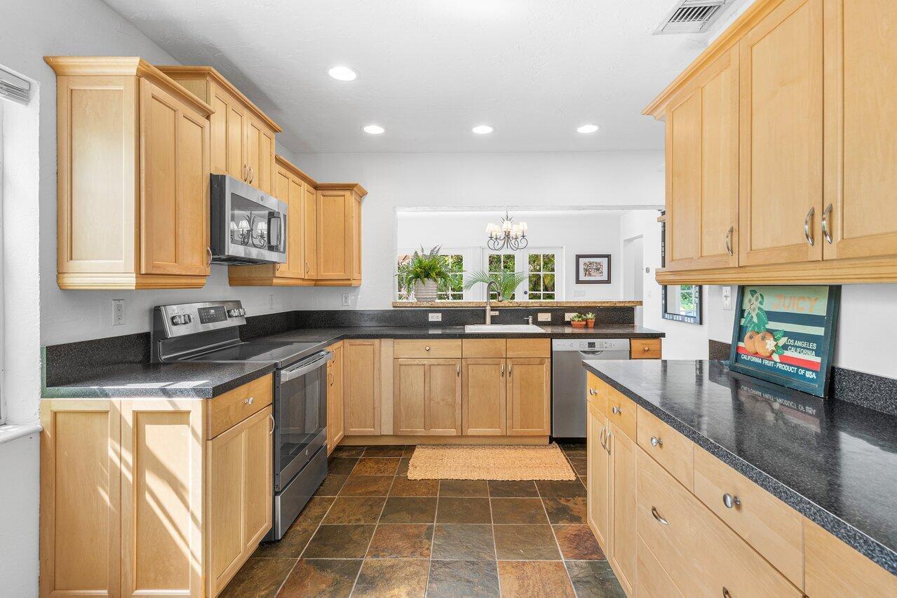 249 NE 15th Street, Delray Beach FL 33444 photo 5