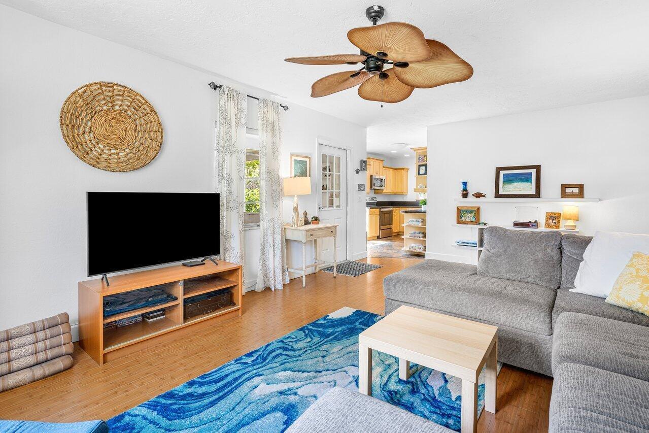 249 NE 15th Street, Delray Beach FL 33444 photo 4