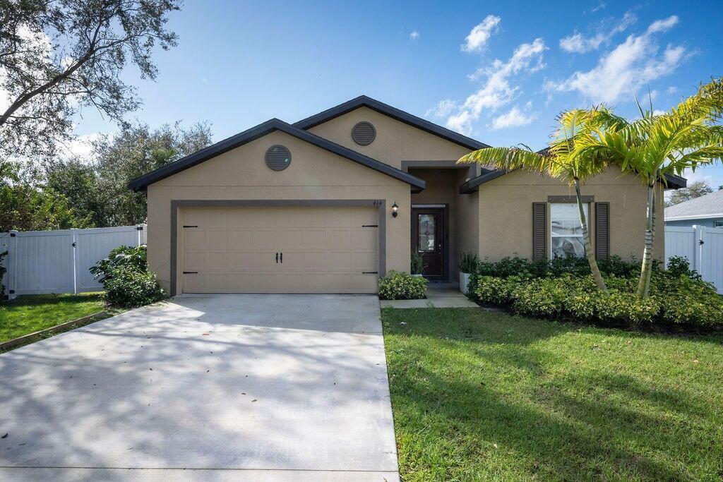 414 SW Dahled Avenue, Port St. Lucie FL 34953