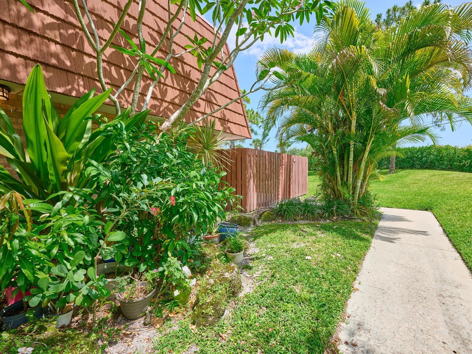 1540 Masters Circle # 180, Delray Beach FL 33445 photo 3