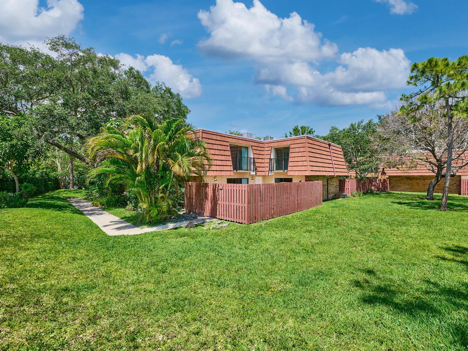 1540 Masters Circle # 180, Delray Beach FL 33445
