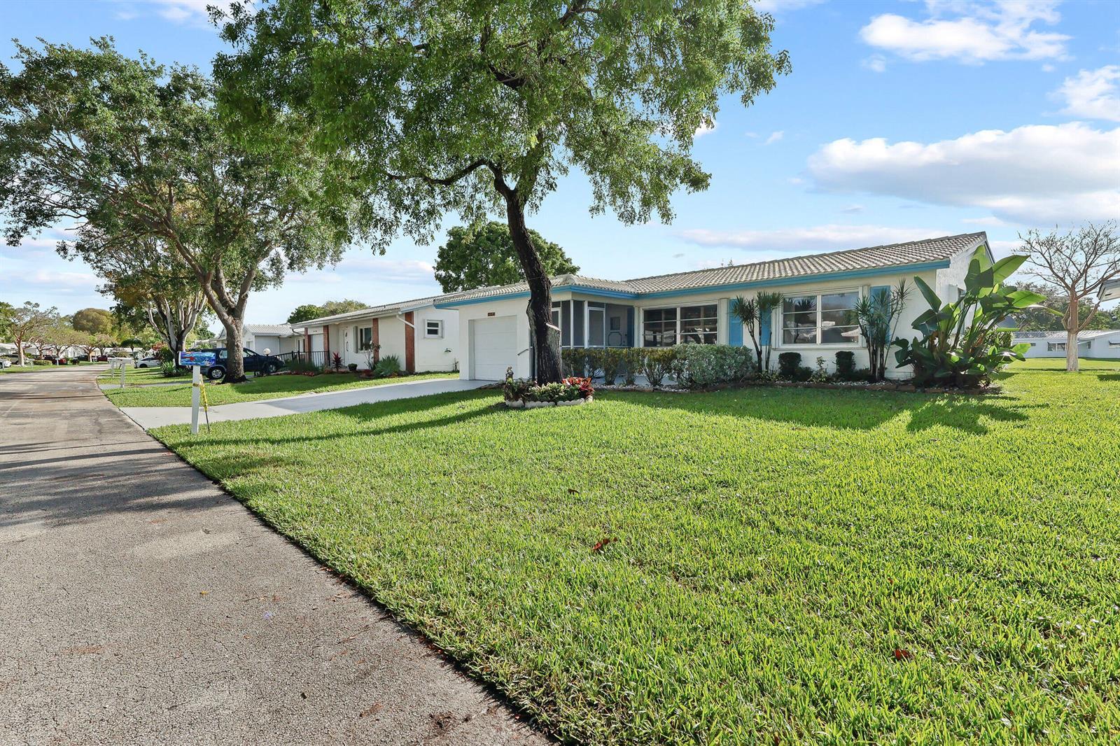 1124 NW 90th Way, Plantation FL 33322 photo 2