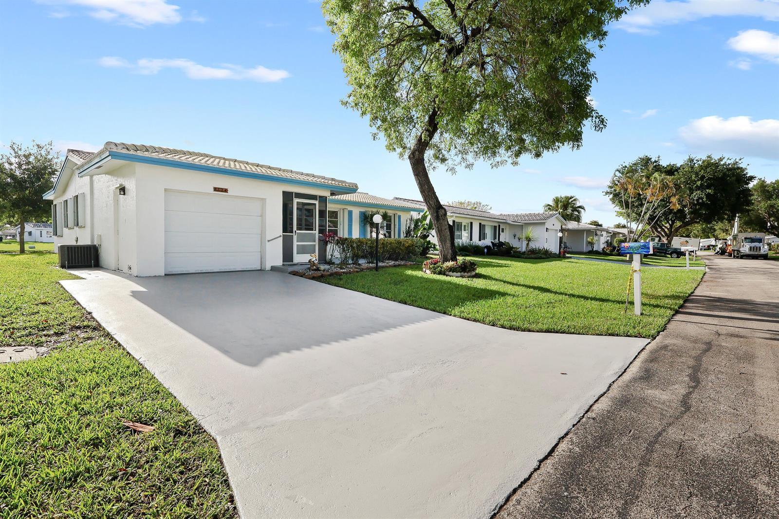 1124 NW 90th Way, Plantation FL 33322 photo 3