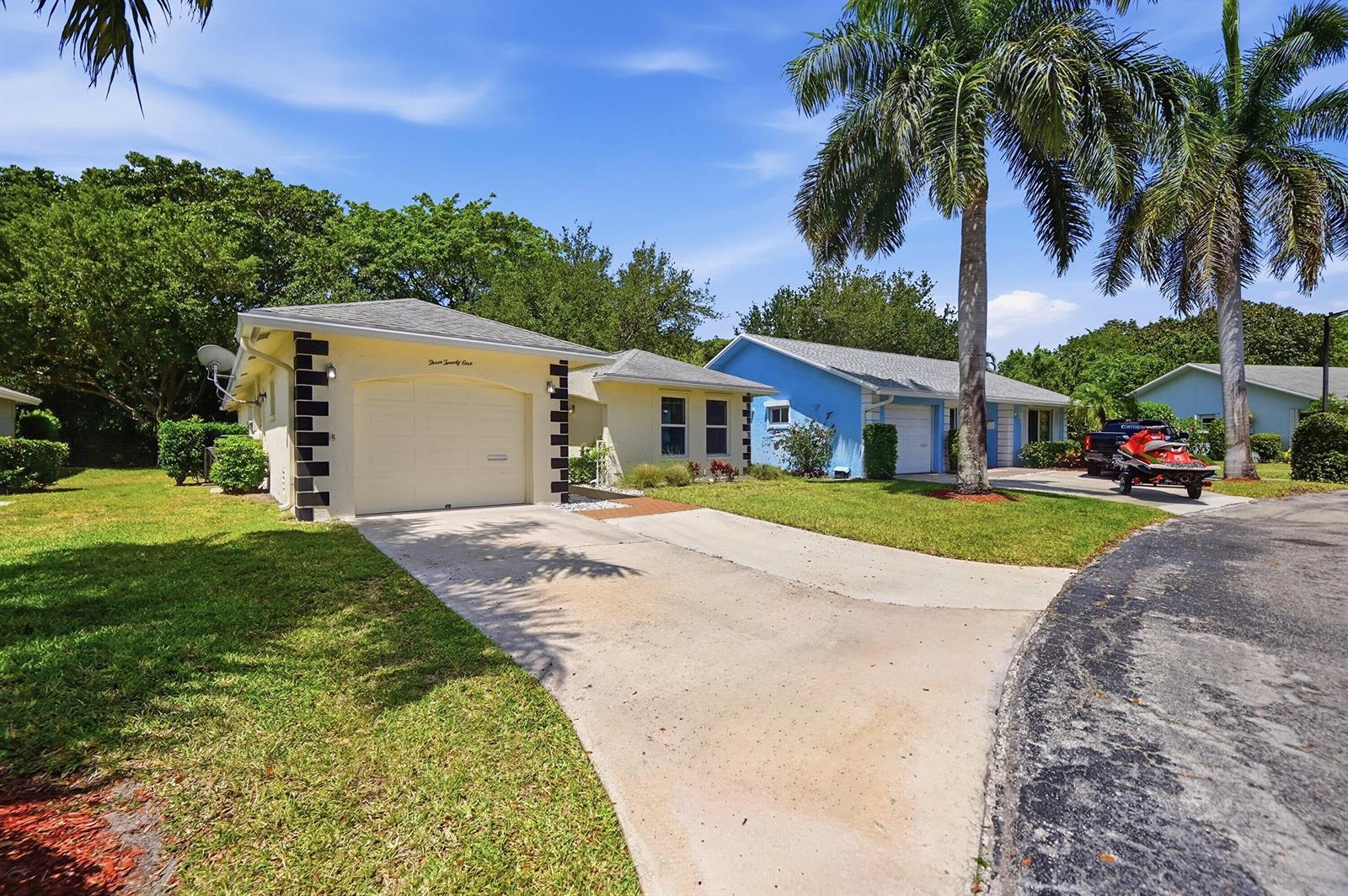 321 Del Rio Boulevard, Boca Raton FL 33432 photo 3