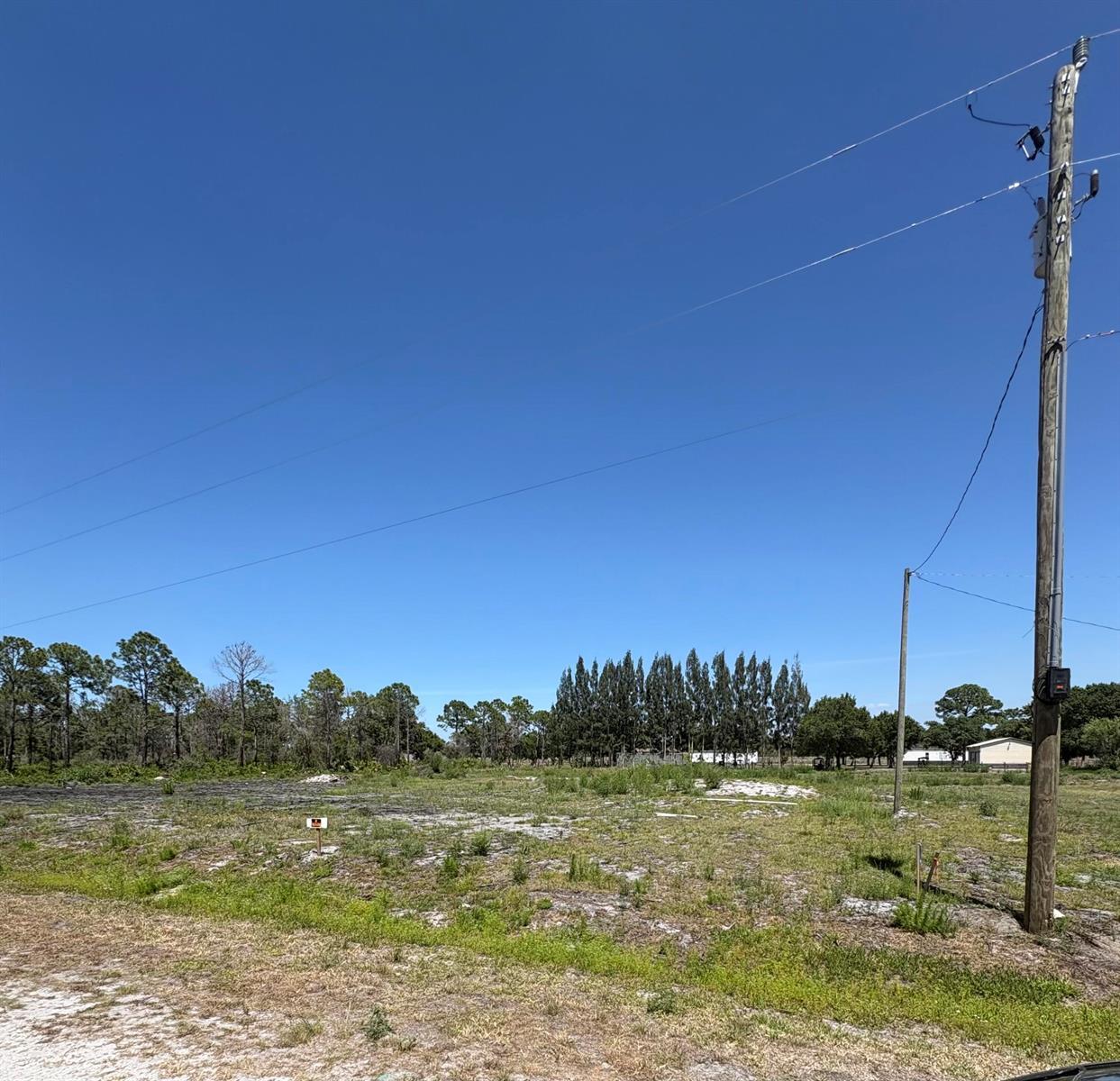 335 N Zambria Street, Clewiston FL 33440 photo 3