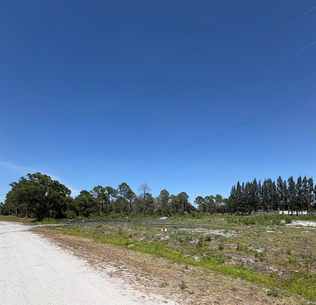 335 N Zambria Street, Clewiston FL 33440 photo 4