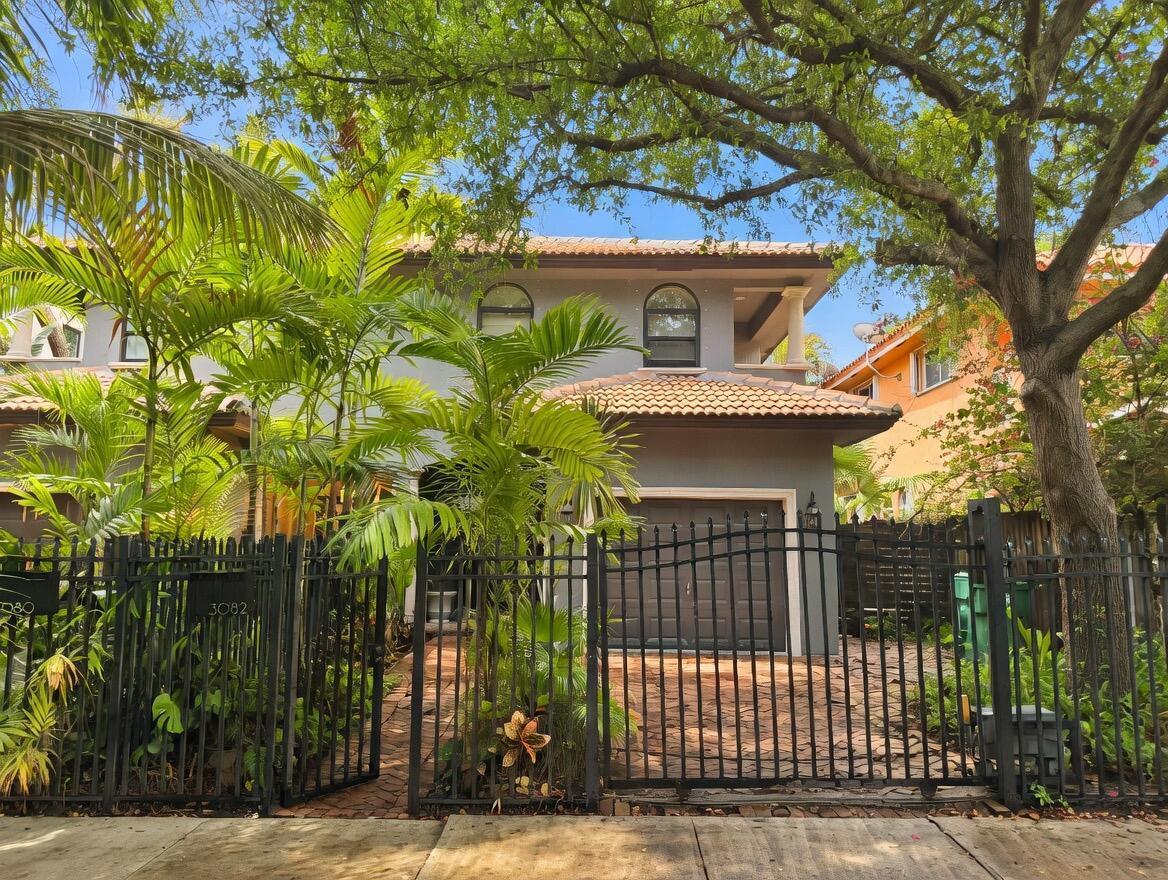 3082 Lime Court, Coconut Grove FL 33133 photo 2
