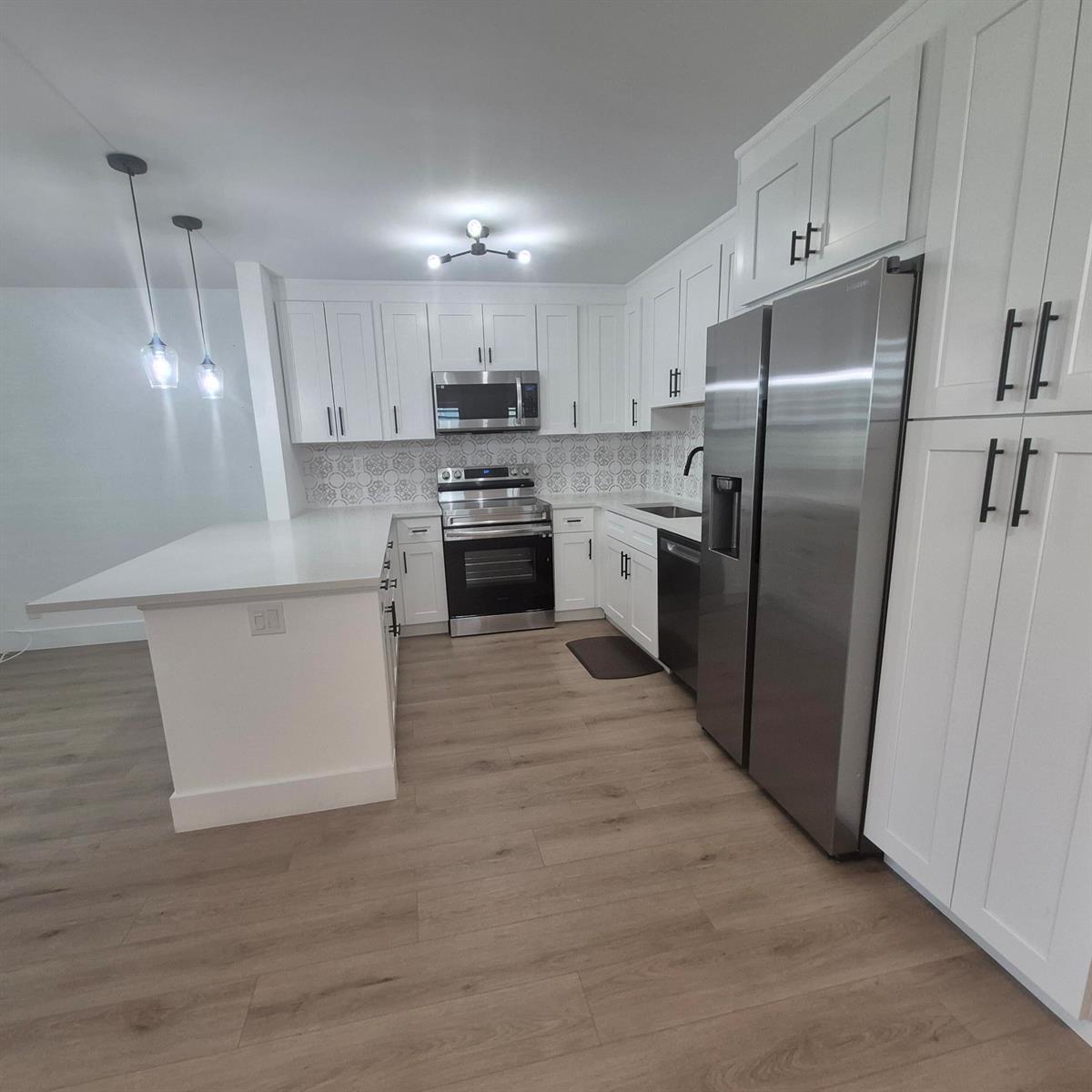538 Flanders L, Delray Beach FL 33484 photo 2