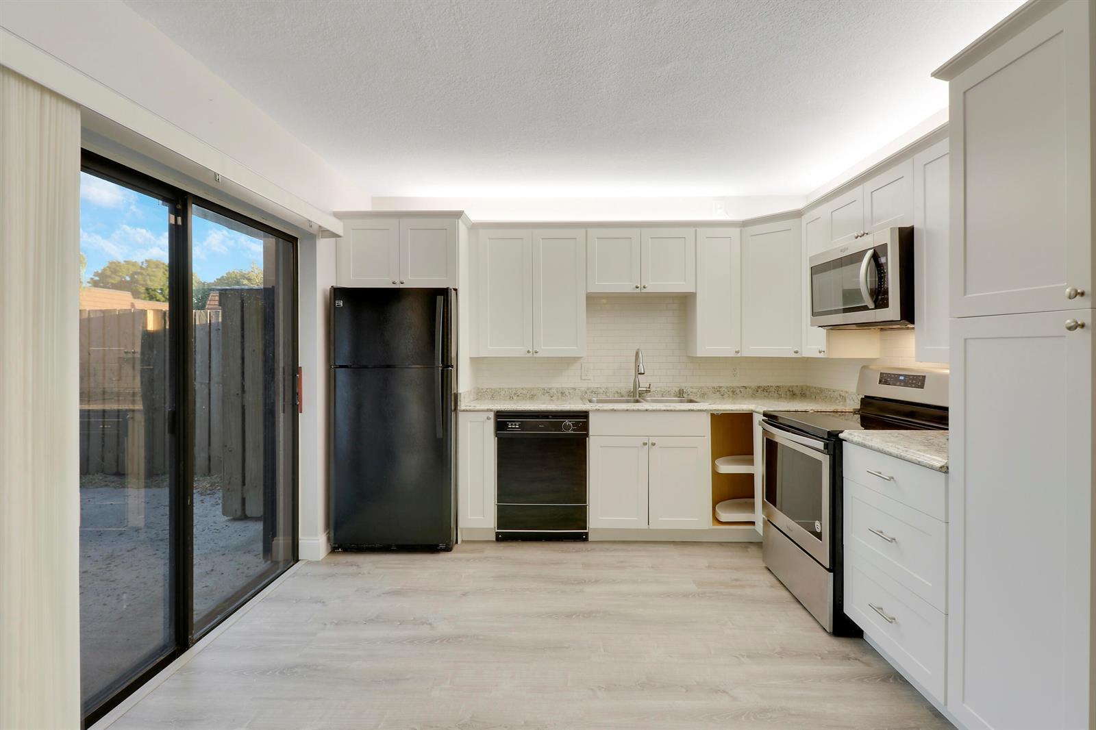 2316 23rd Lane, Palm Beach Gardens FL 33418 photo 4