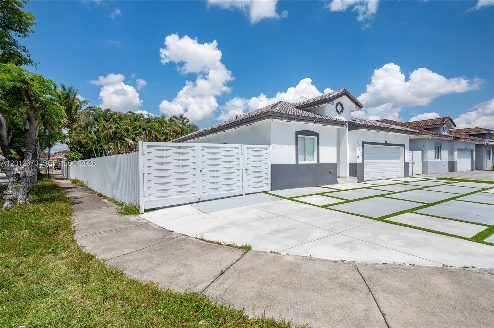 22560 SW 103rd Ave, Cutler Bay FL 33190 photo 2
