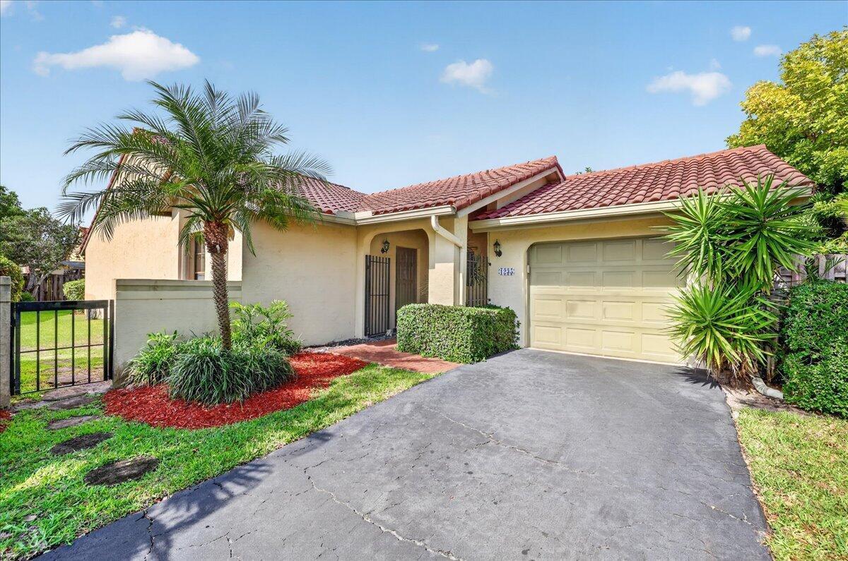 1235 NW 21st Terrace, Delray Beach FL 33445 photo 4