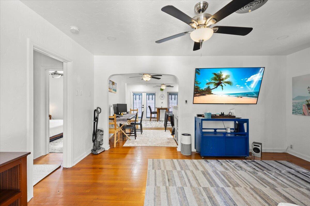 915 N K Street, FL 33460 photo 5