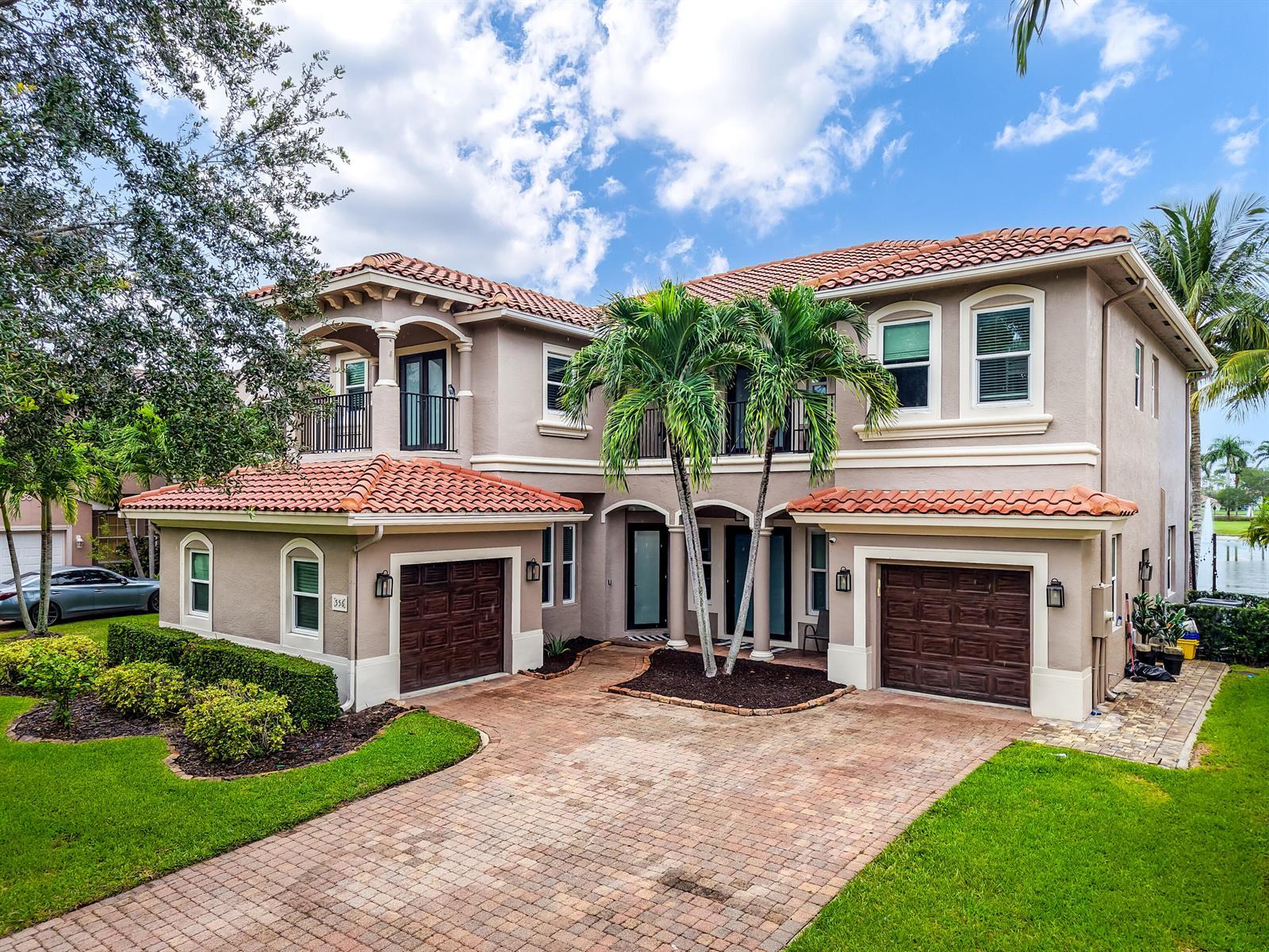 556 Cresta Circle, West Palm Beach FL 33413 photo 2