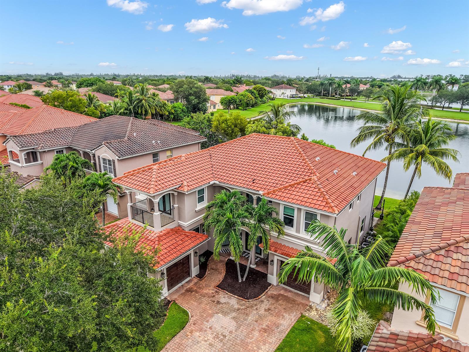 556 Cresta Circle, West Palm Beach FL 33413 photo 4