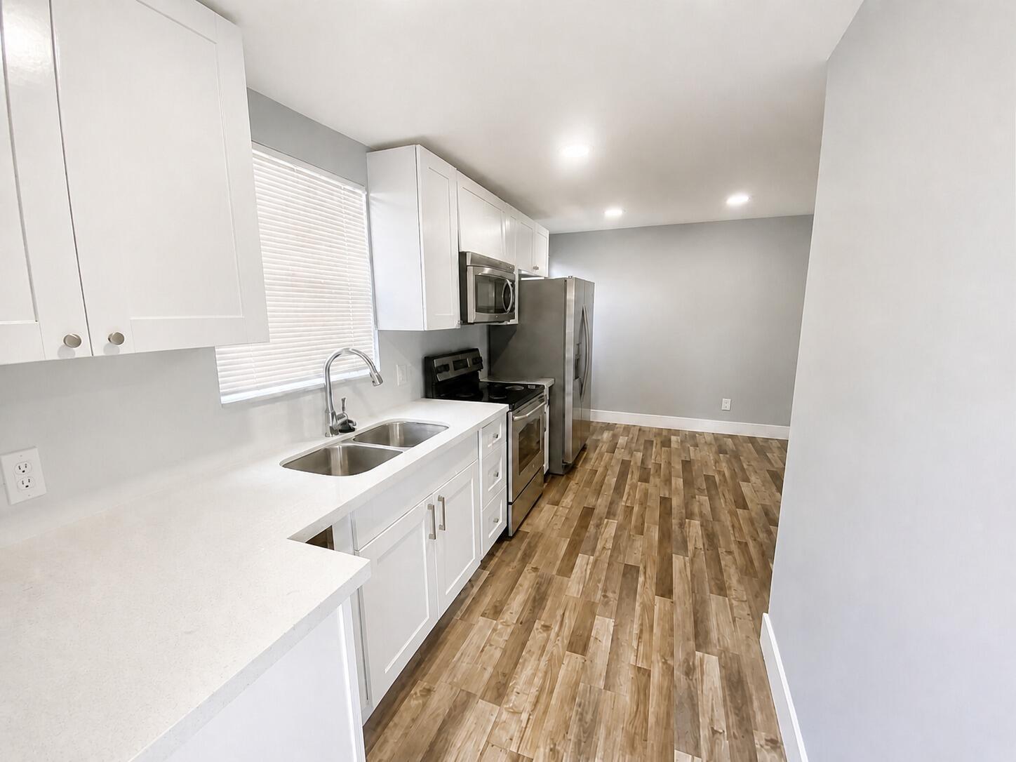 345 NE 168th Street, North Miami Beach FL 33162 photo 2