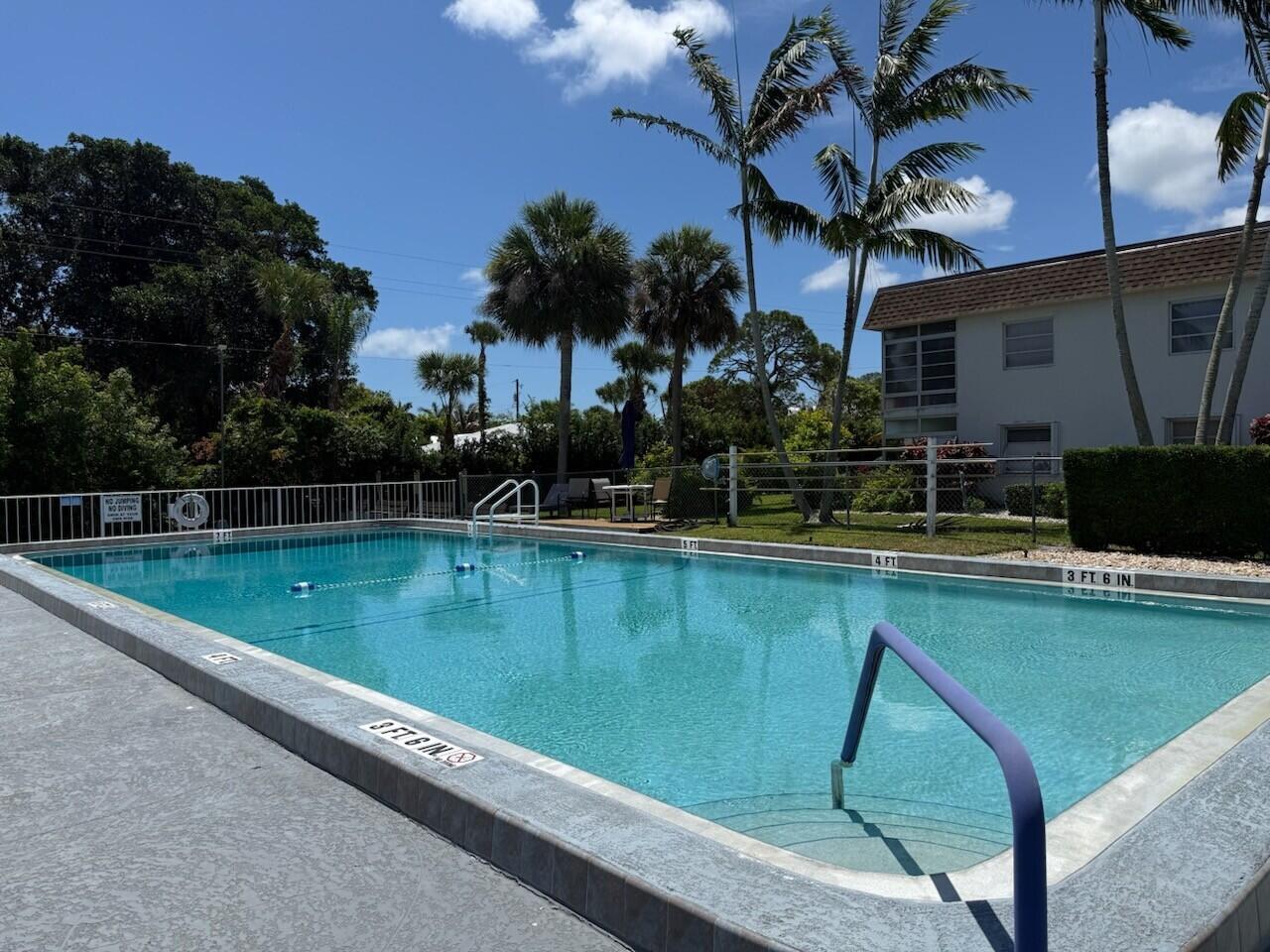 2950 SE Ocean Boulevard # 2, Stuart FL 34996