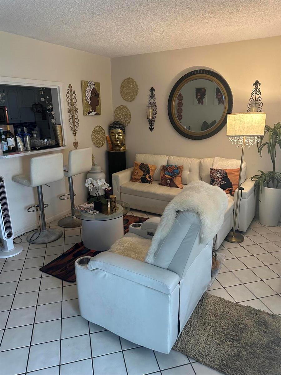 215 Windsor J, West Palm Beach FL 33417 photo 5