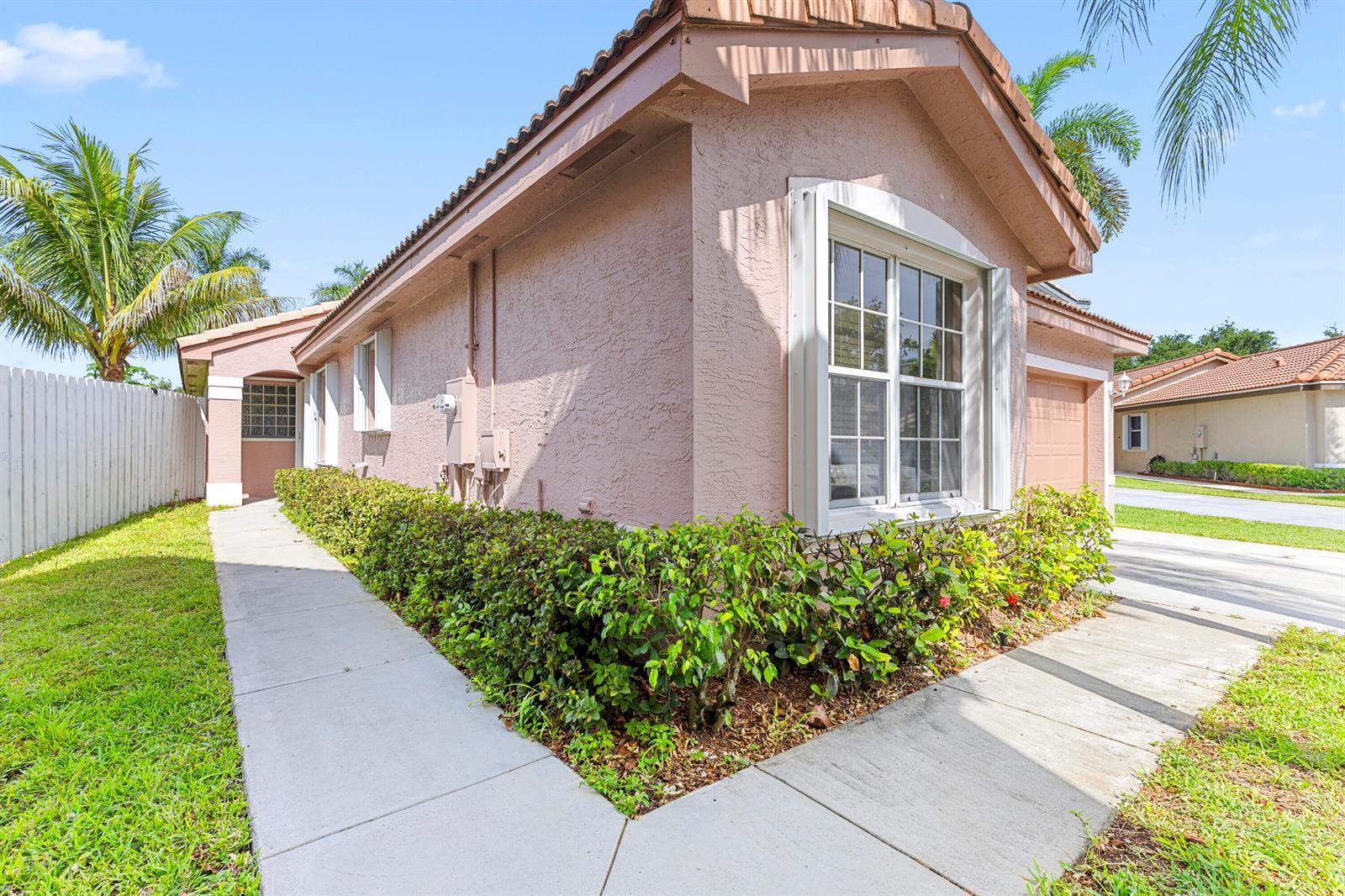 1968 SW 177th Avenue, Miramar FL 33029 photo 5