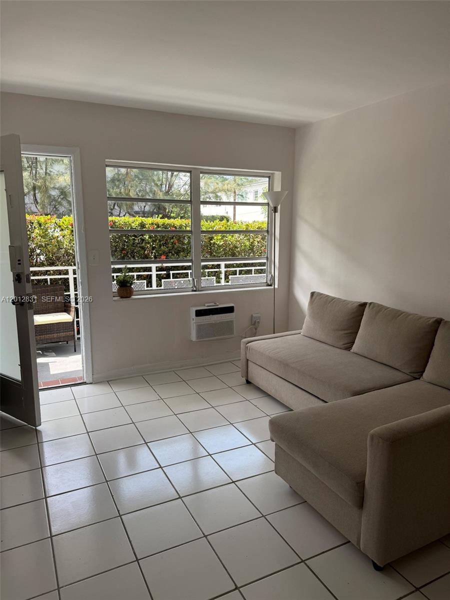 901 10th St # 6, Miami Beach FL 33139 photo 3