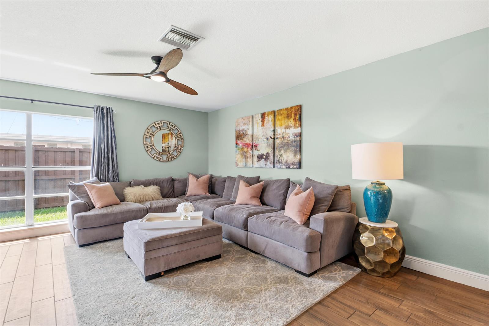 4886 Acorn Drive, Boca Raton FL 33487 photo 4