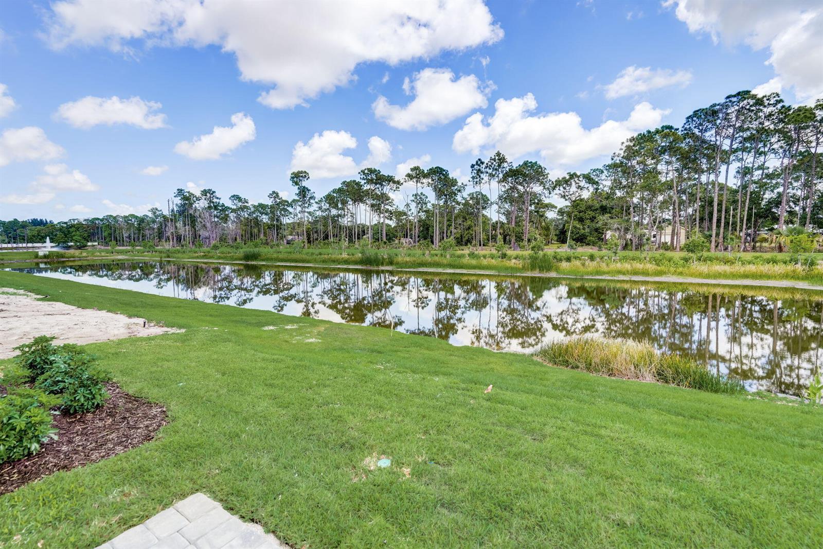 5728 SE Edgewater Circle, Stuart FL 34997 photo 2