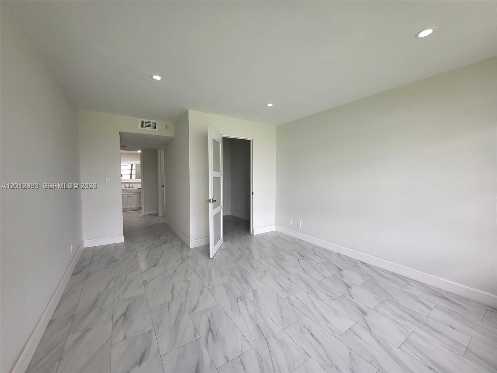 903 Cypress Ter # 205, Pompano Beach FL 33069 photo 2