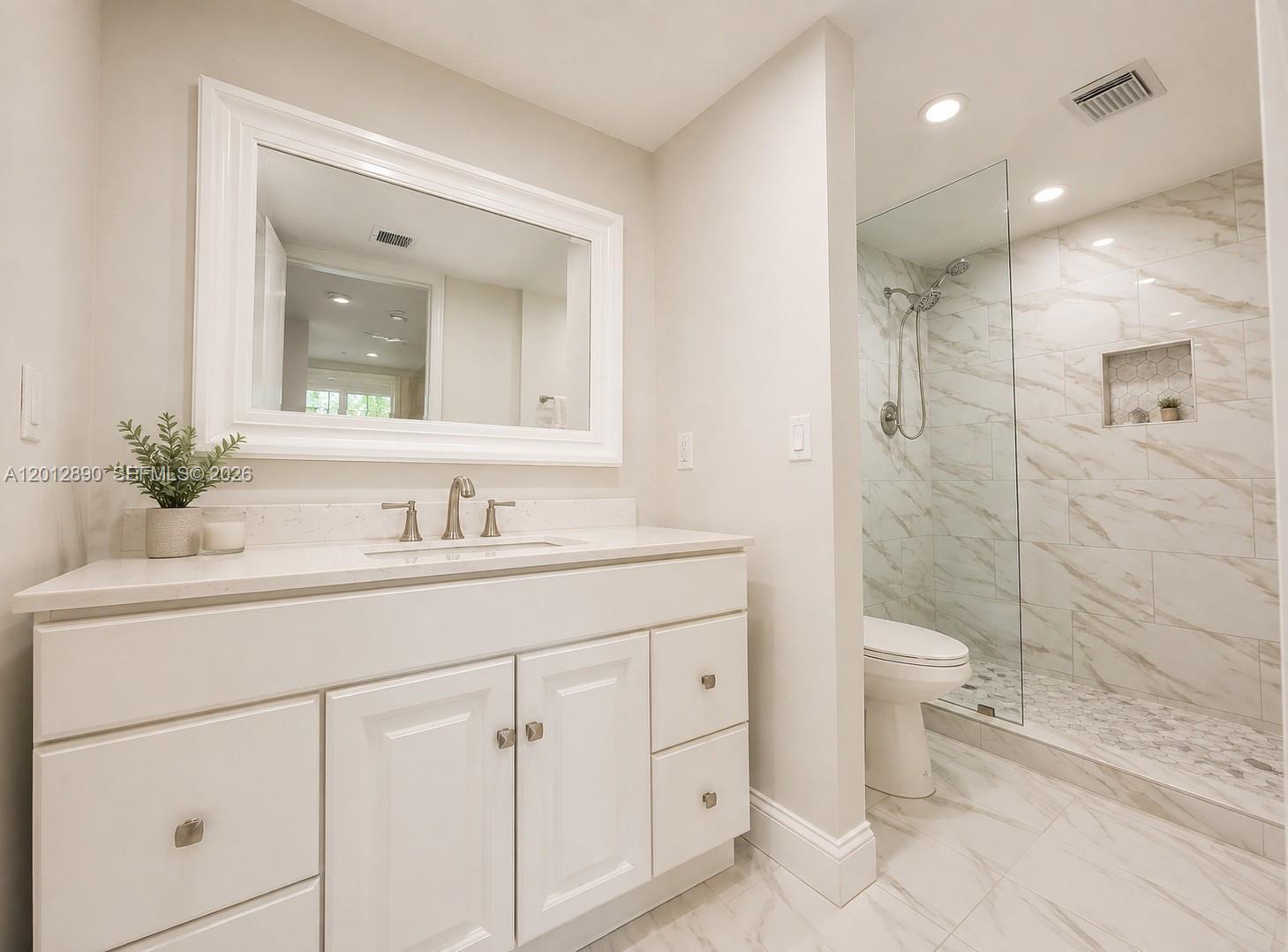 903 Cypress Ter # 205, Pompano Beach FL 33069 photo 3