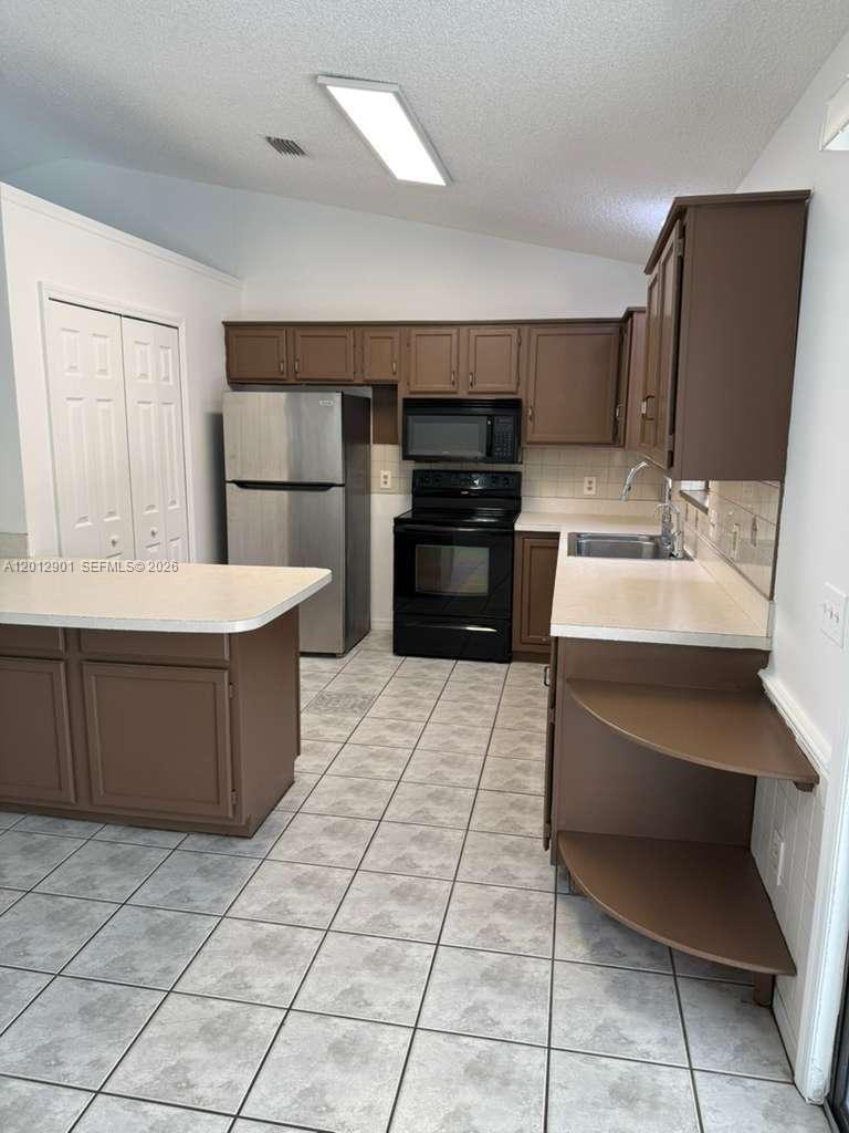7403 Winter Garden Pkwy, Fort Pierce FL 34951 photo 4