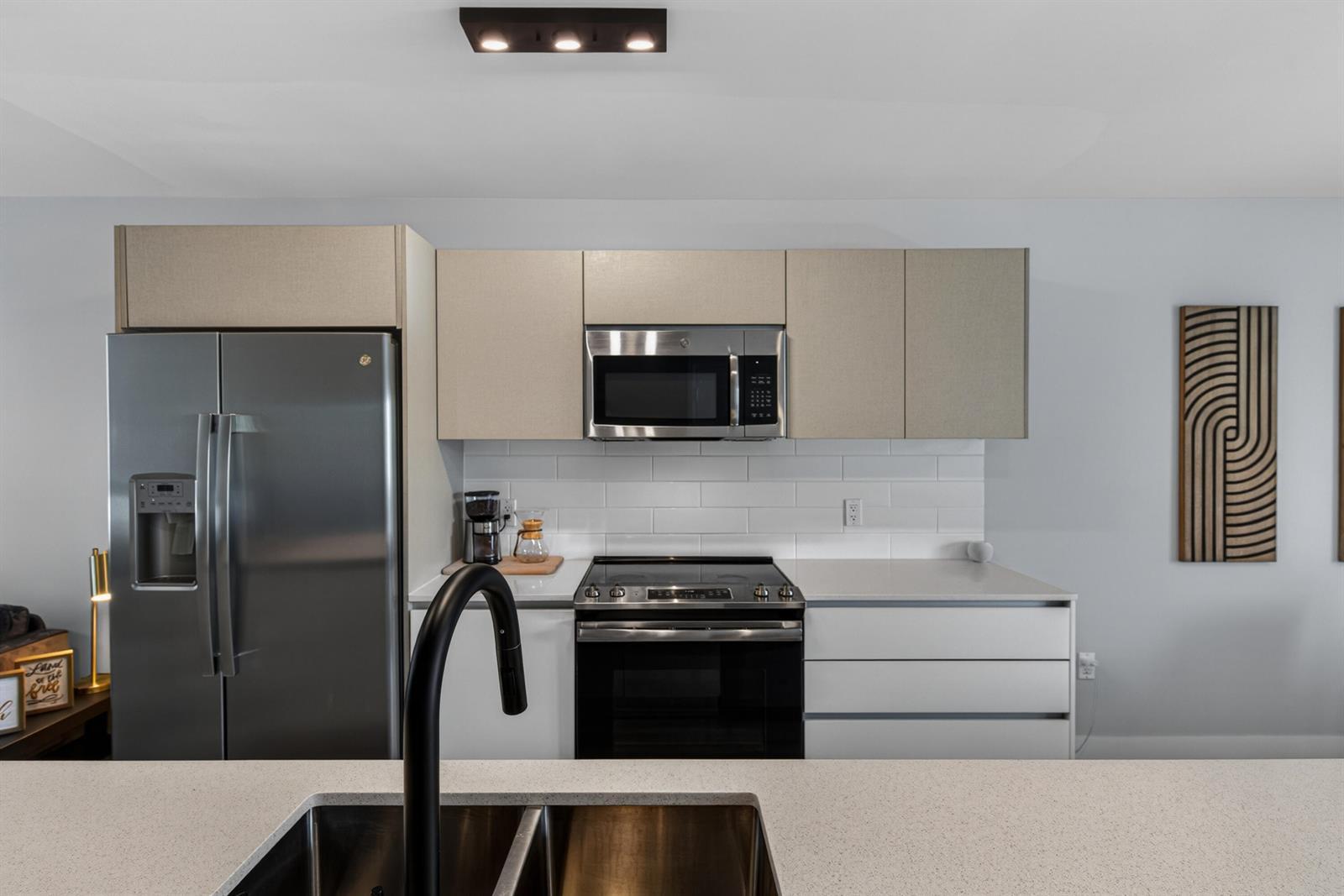 2535 NE 193rd Street # 3203, Miami FL 33180 photo 4