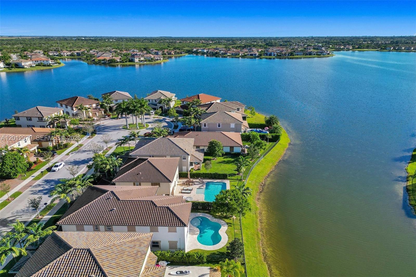 8610 Lakeside Bnd, Parkland FL 33076 photo 3