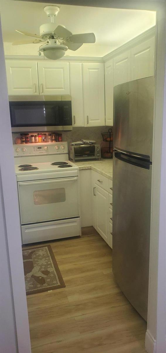 390 Fanshaw J, Boca Raton FL 33434 photo 4