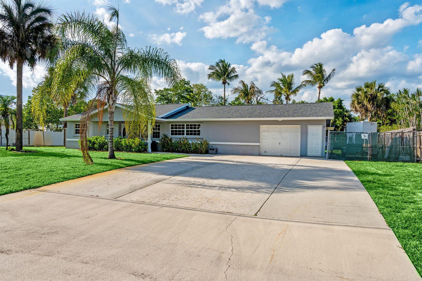 6537 Monmouth Road, West Palm Beach FL 33413 photo 3