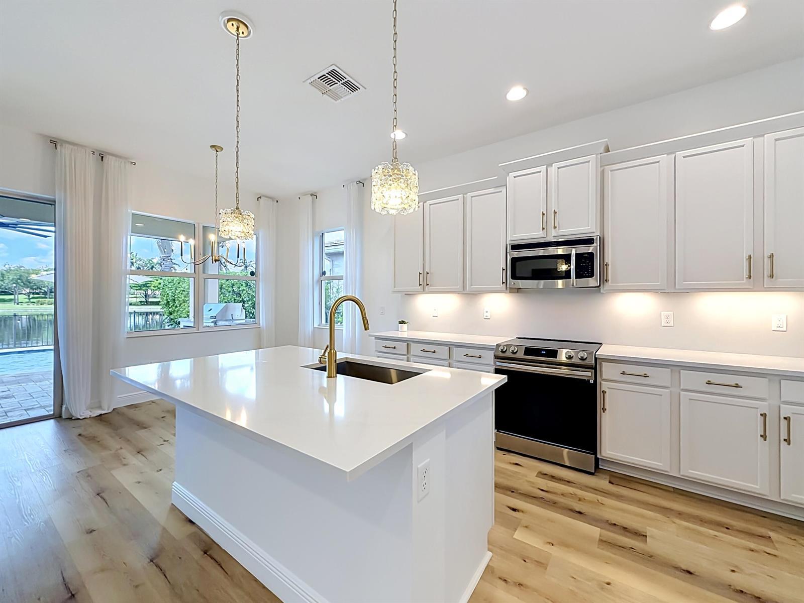 2821 Bellarosa Circle, Royal Palm Beach FL 33411 photo 5