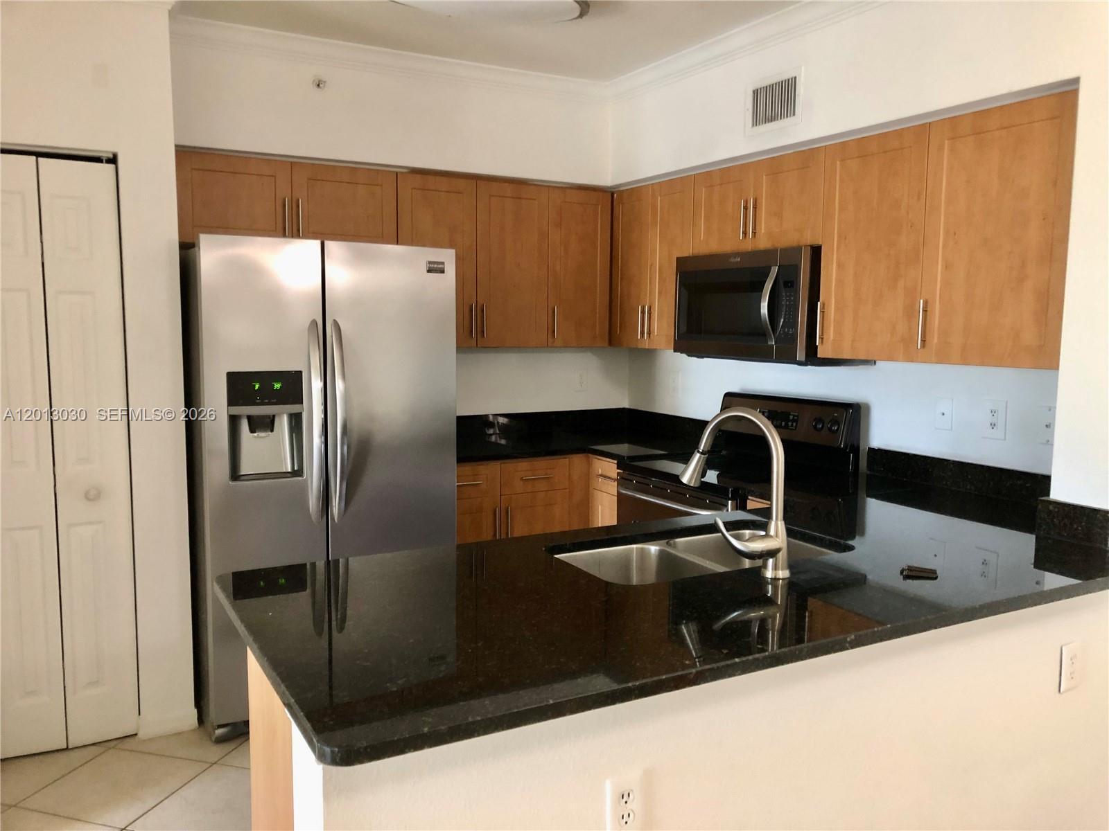 6559 Emerald Dunes Dr # 304, West Palm Beach FL 33411