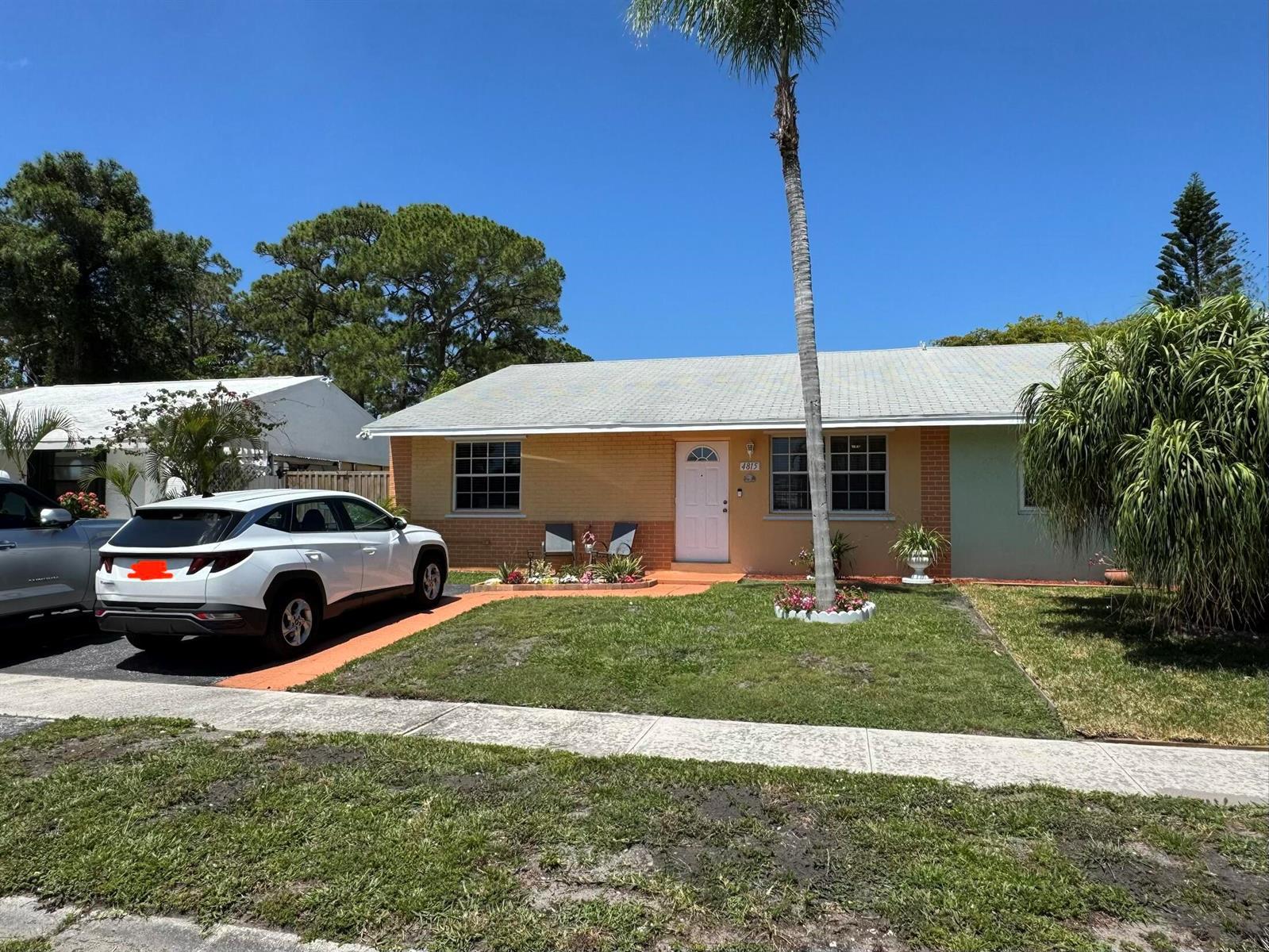 4815 Gladiator Circle, FL 33463 photo 4