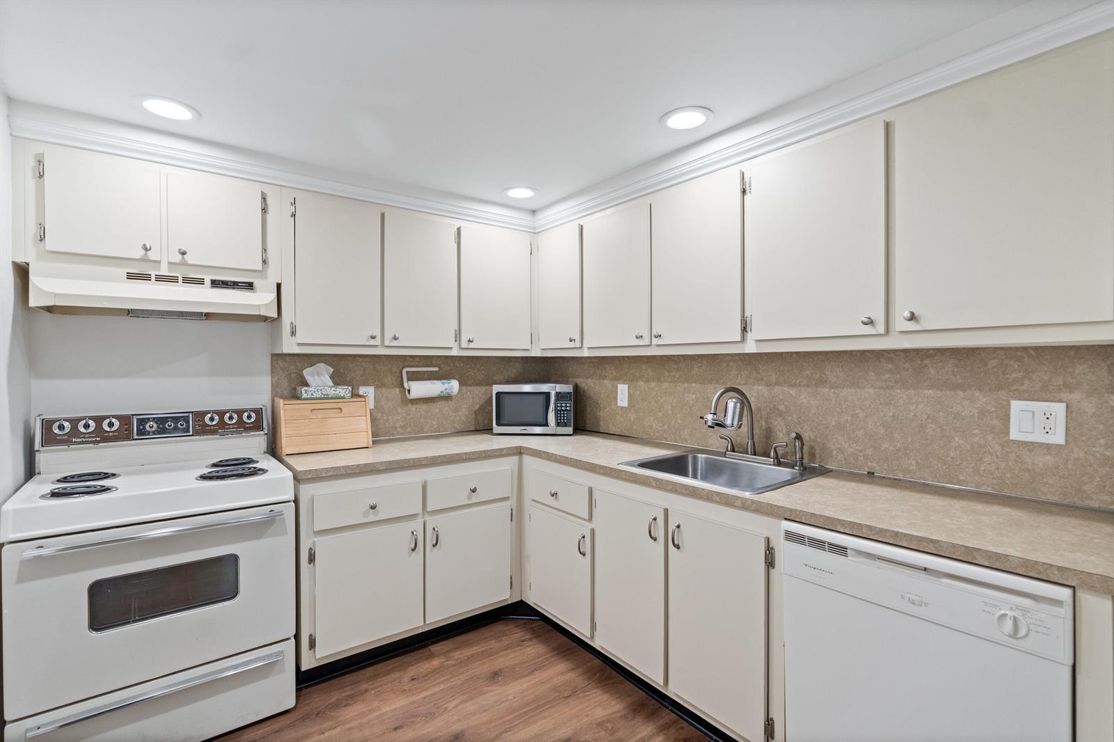 6195 Rock Island Road # 302, Tamarac FL 33319 photo 4