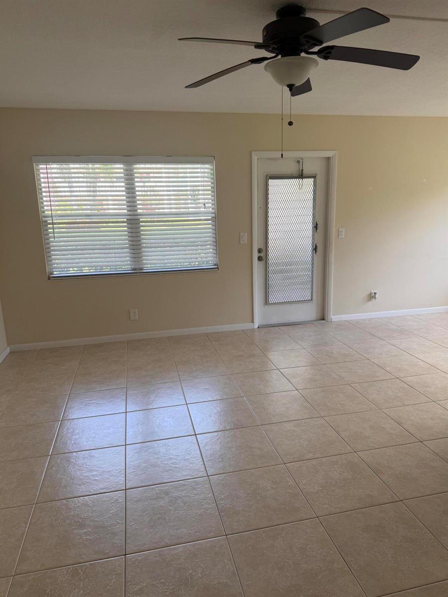 137 Fanshaw D, Boca Raton FL 33434 photo 3