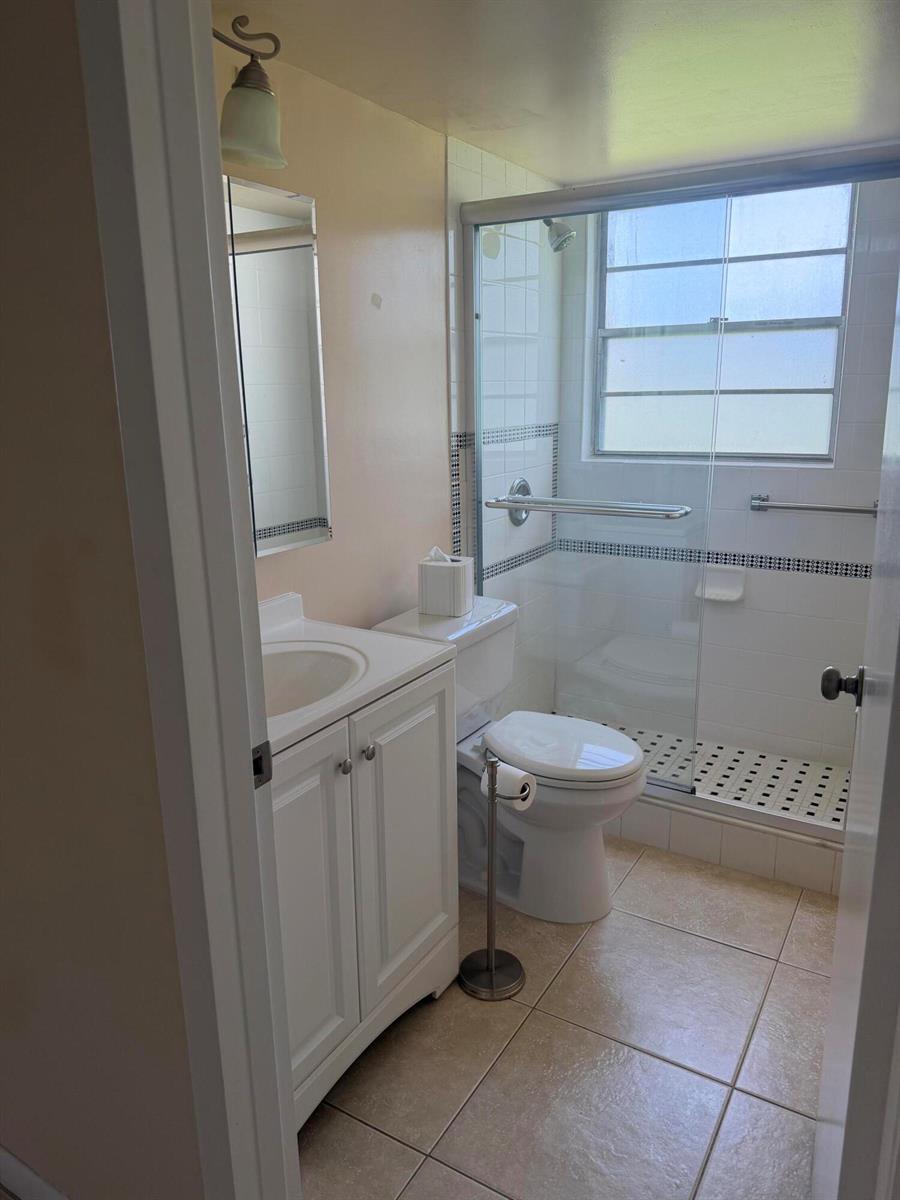 137 Fanshaw D, Boca Raton FL 33434 photo 4