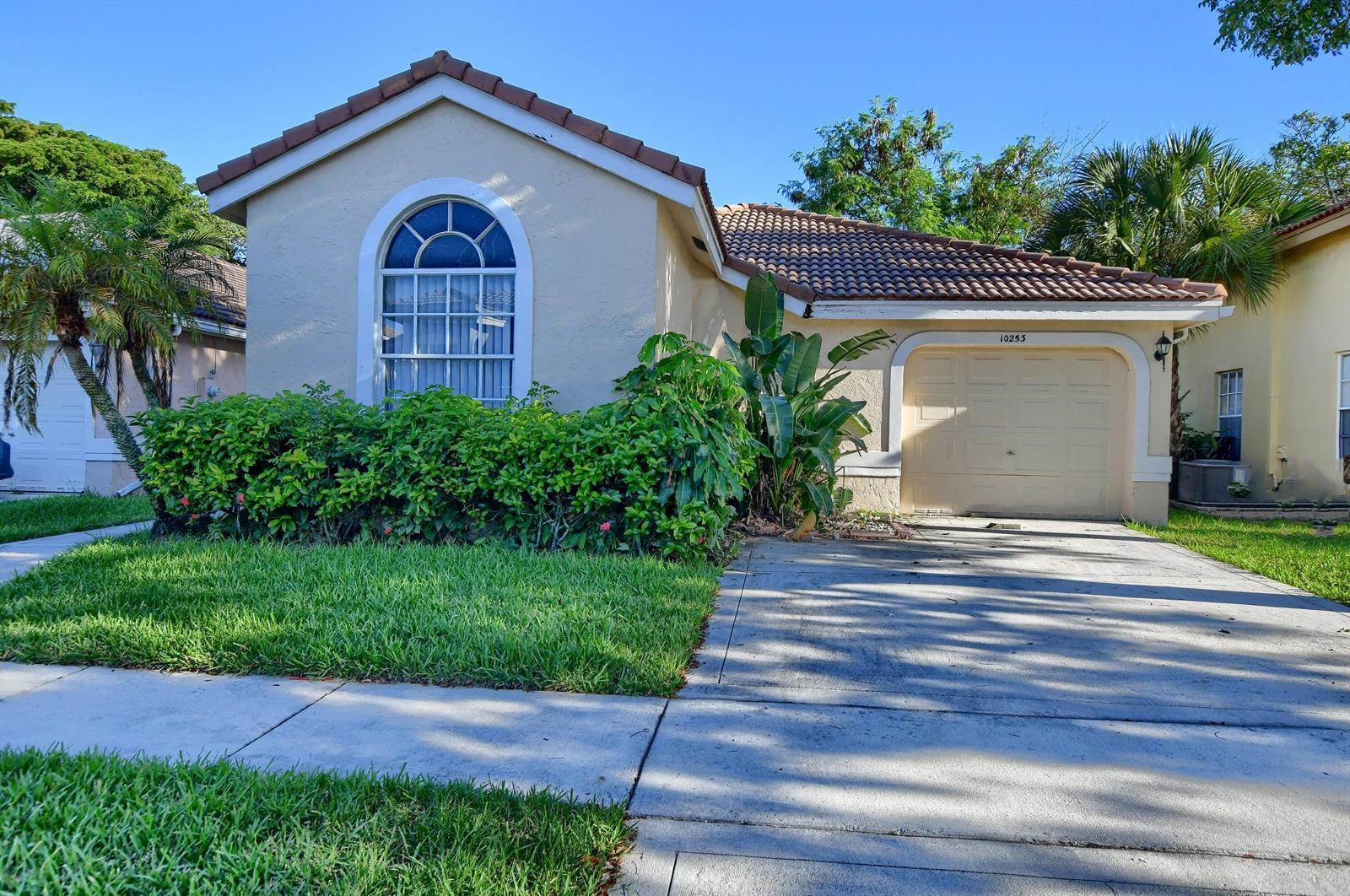 10253 N Serene Meadow Dr Drive N, Boca Raton FL 33428 photo 2