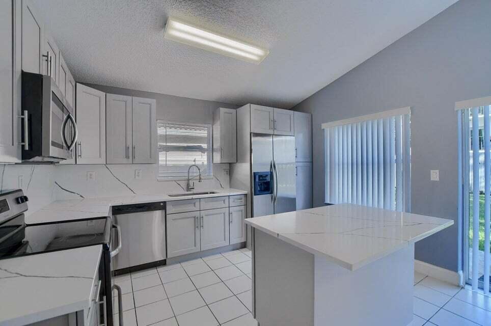 10253 N Serene Meadow Dr Drive N, Boca Raton FL 33428 photo 4