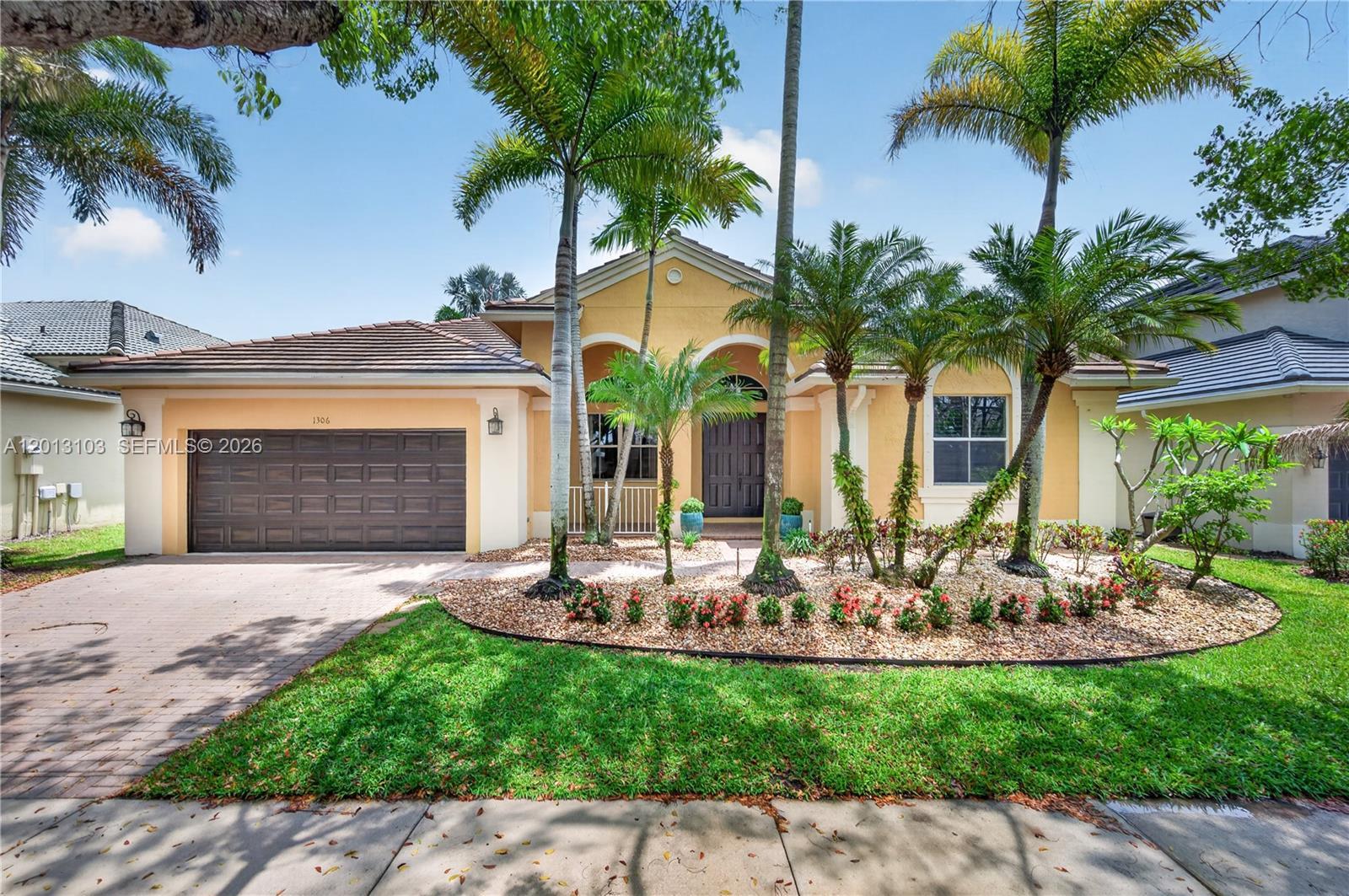 1306 Crossbill Ct, Weston FL 33327