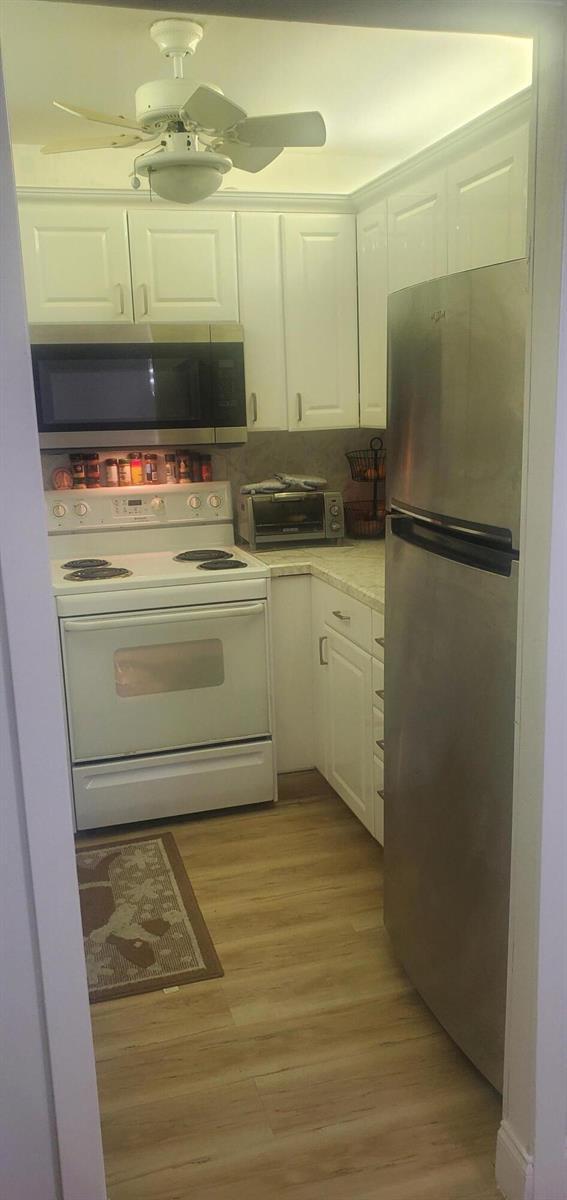 390 Fanshaw J, Boca Raton FL 33434 photo 4