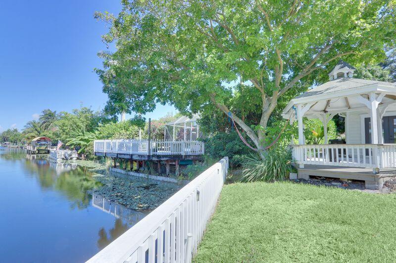 1808 N 17th Ave Avenue N, FL 33460